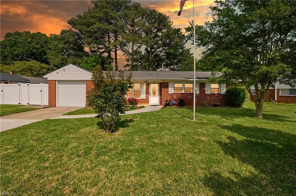 116 Goldcrest DR, CHESAPEAKE VA 23325 - Main photo