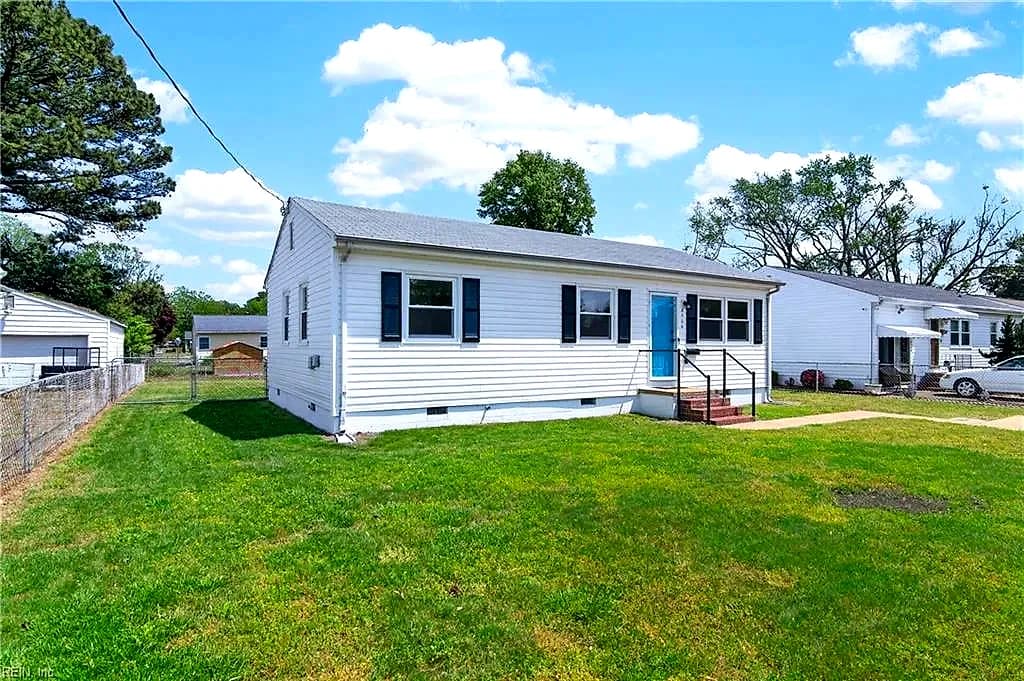 8506 Orcutt AVE, HAMPTON VA 23605 - Photo 4