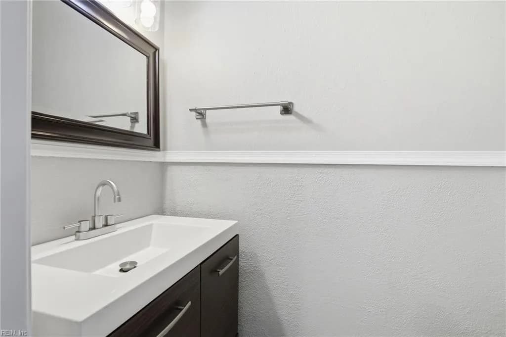 436 Britnie CT, NEWPORTNEWS VA 23602 thumb 8
