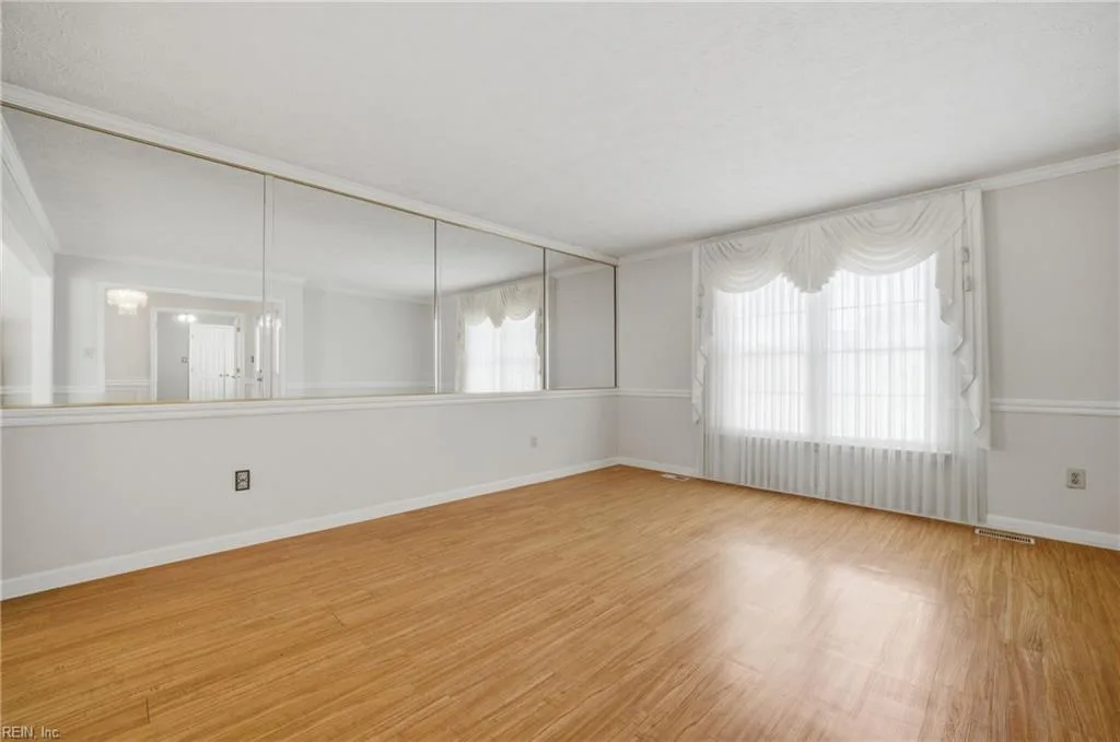 8 Lake Erie CT, HAMPTON VA 23669 thumb 9