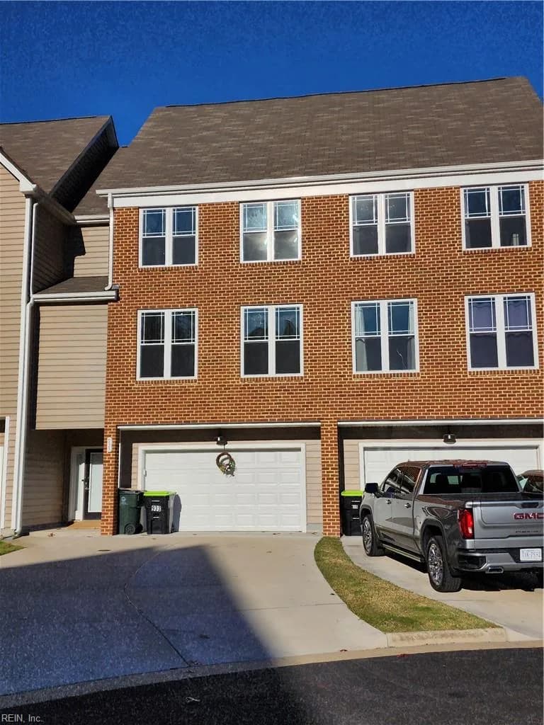 933 Eastfield LN, NEWPORT NEWS VA 23602 - Photo 2