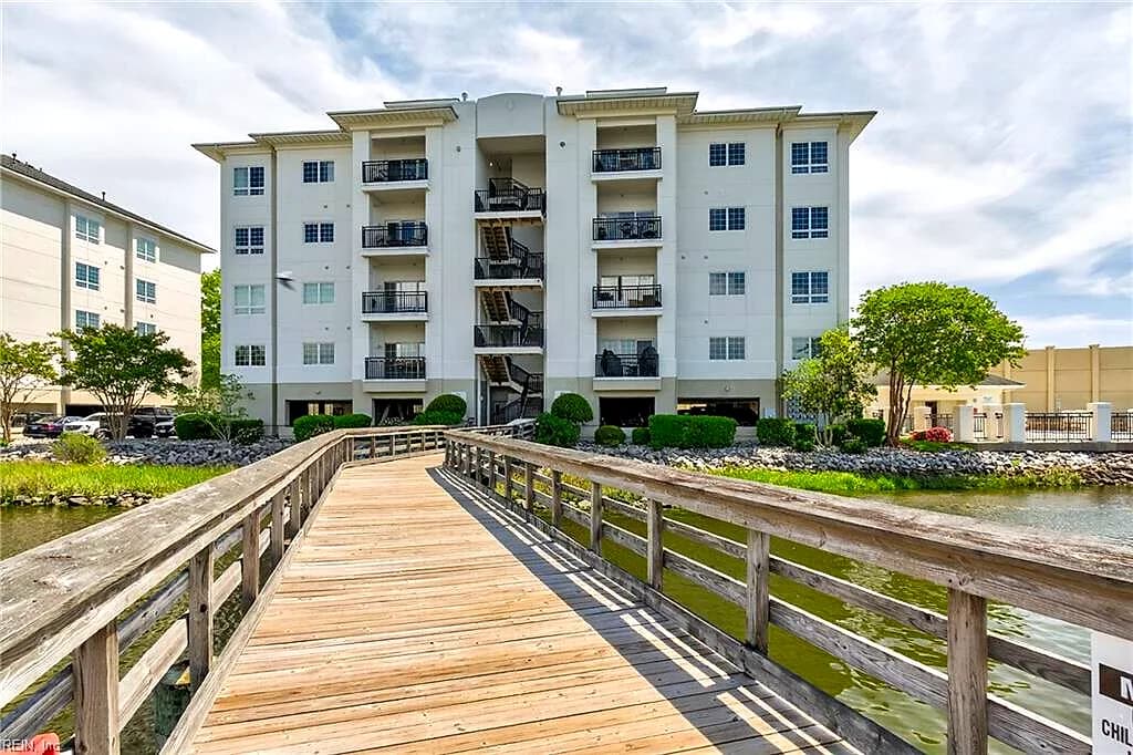 1292 LASKIN RD #203, VIRGINIA BEACH VA 23451 - Main photo