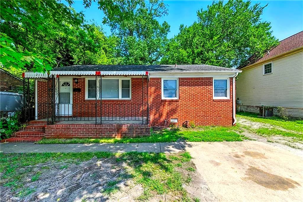 2113 Victoria BLVD, HAMPTON VA 23661 - Main photo