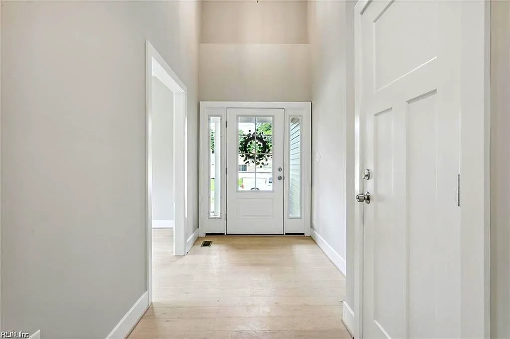 16 Madison LN S, NEWPORT NEWS VA 23606 - Photo 4