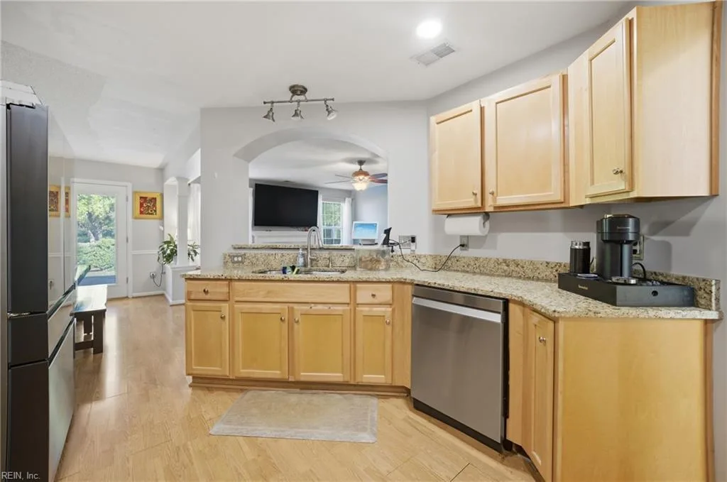 2572 Seven Kings RD, VIRGINIABEACH VA 23456 thumb 9