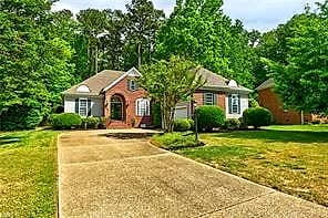 20716 Creekside DR, SMITHFIELD VA 23430 - Main photo