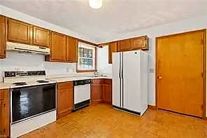 215 Woodbury Forrest DR, HAMPTON VA 23666 thumb 12