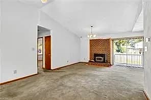 215 Woodbury Forrest DR, HAMPTON VA 23666 - Photo 5