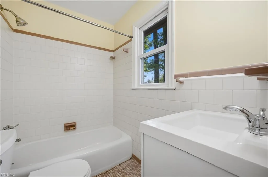 34 Laurel Wood RD, NEWPORTNEWS VA 23602 thumb 11