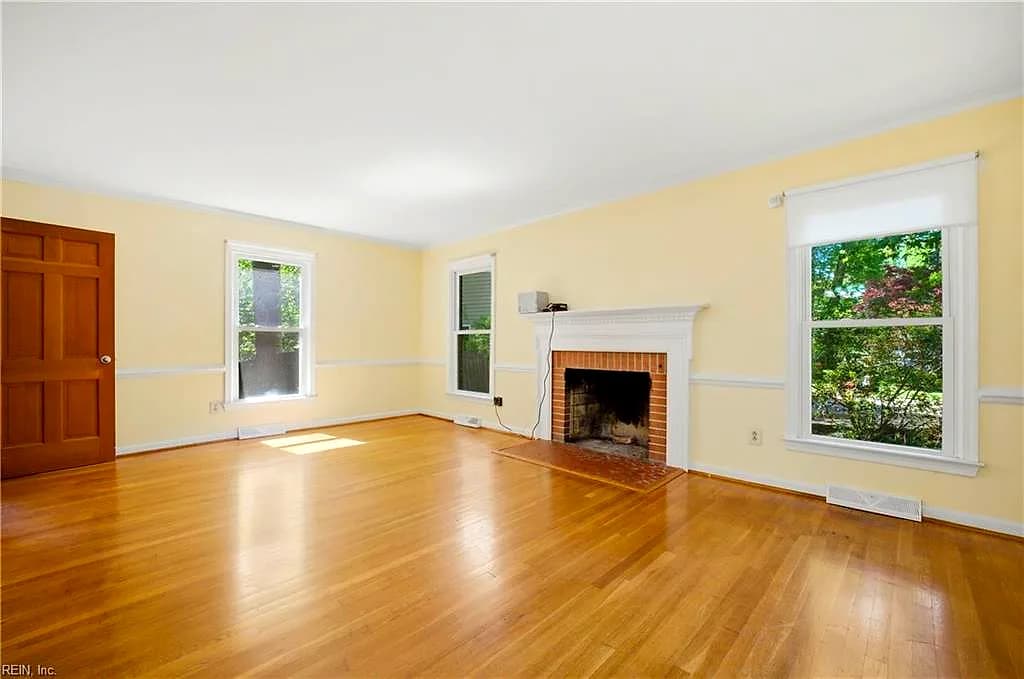 34 Laurel Wood RD, NEWPORT NEWS VA 23602 - Photo 3