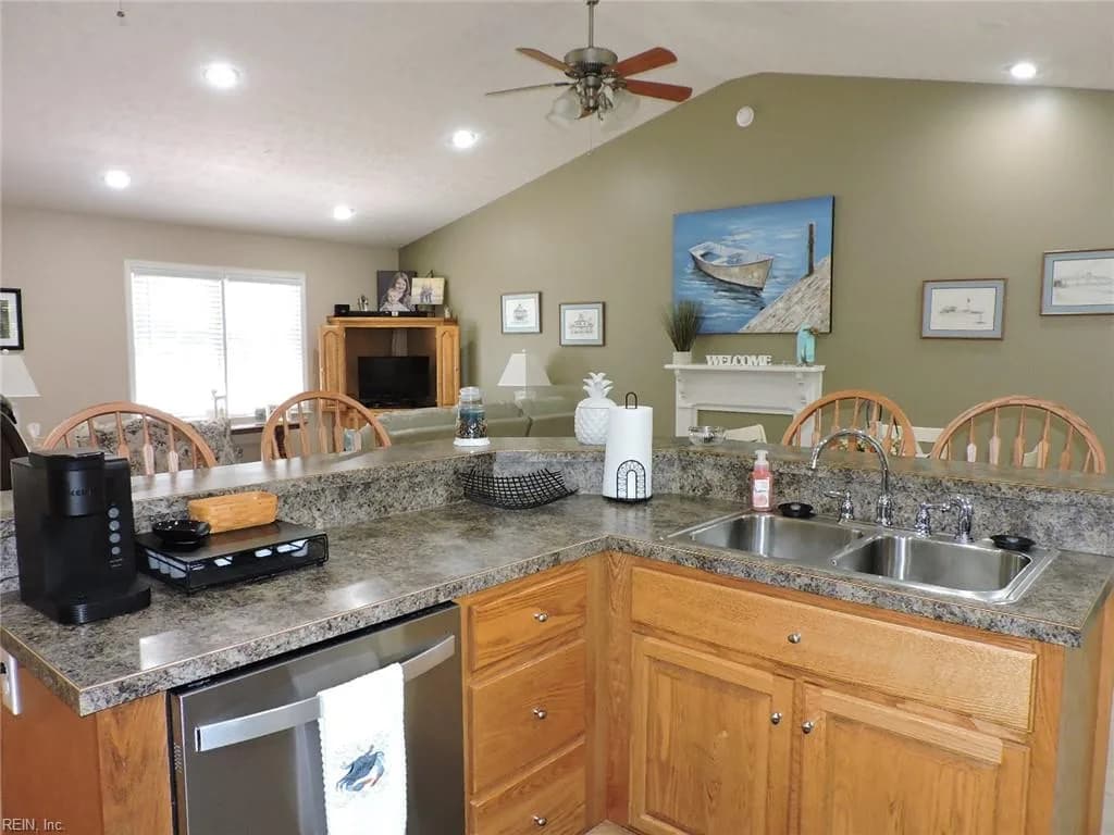869 EBENEZER CHURCH RD, COBBSCREEK VA 23035 thumb 12