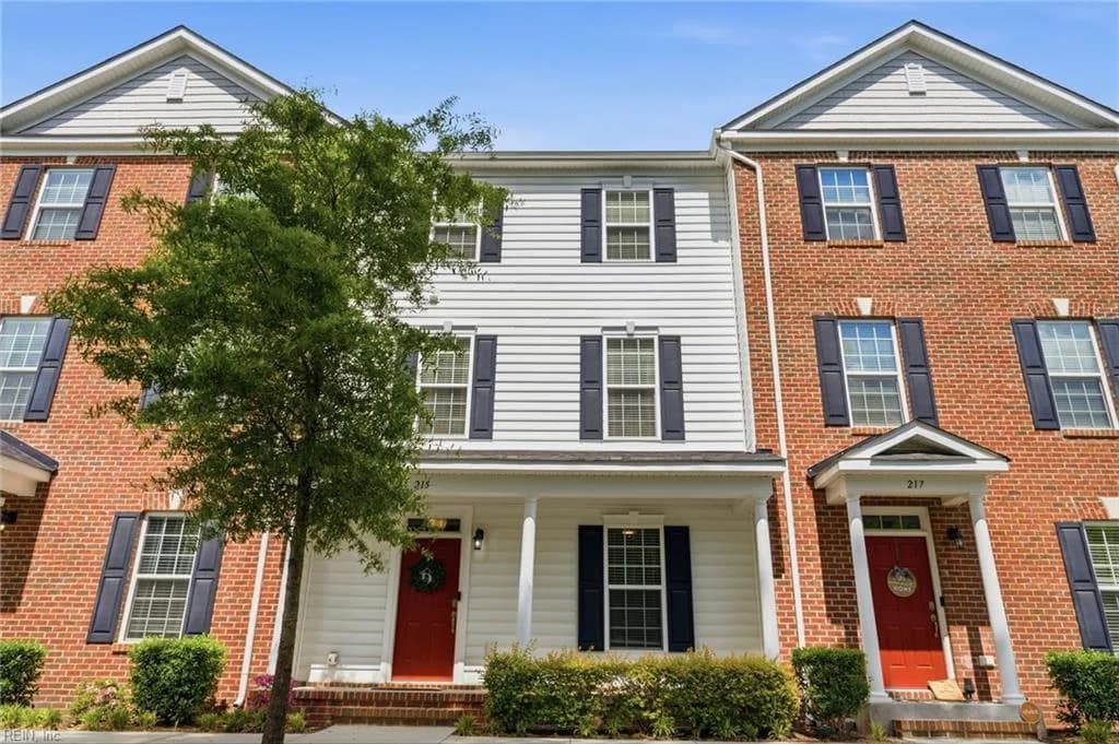 215 Runnel ST, HAMPTON VA 23666 - Main photo