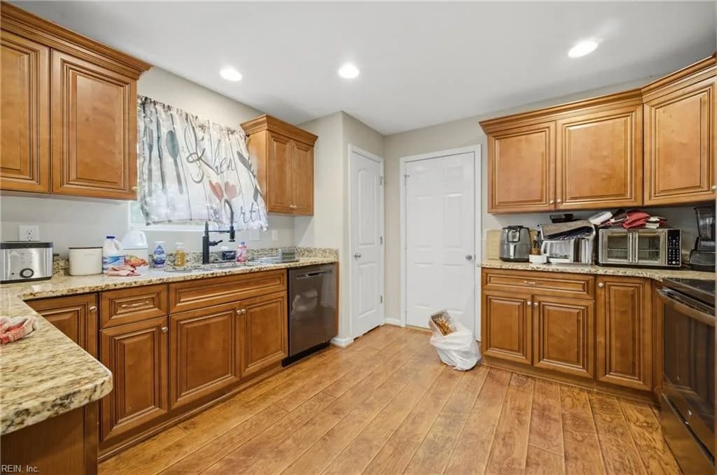 1112 Sir Gawaine DR, CHESAPEAKE VA 23323 thumb 12