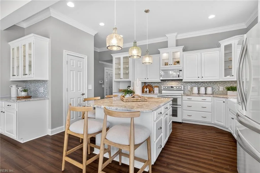 411 Lawnes Neck DR, SMITHFIELD VA 23430 thumb 11