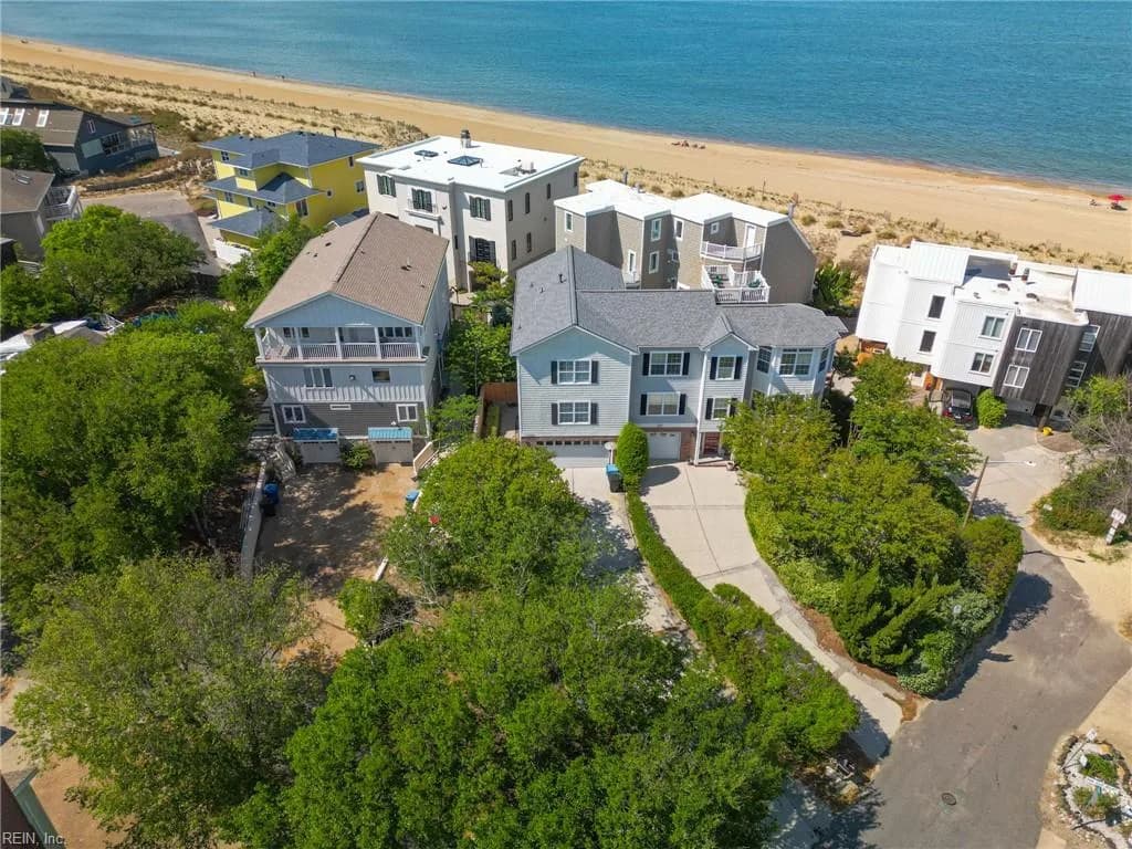 3745 Dupont CIR, VIRGINIA BEACH VA 23455 - Main photo