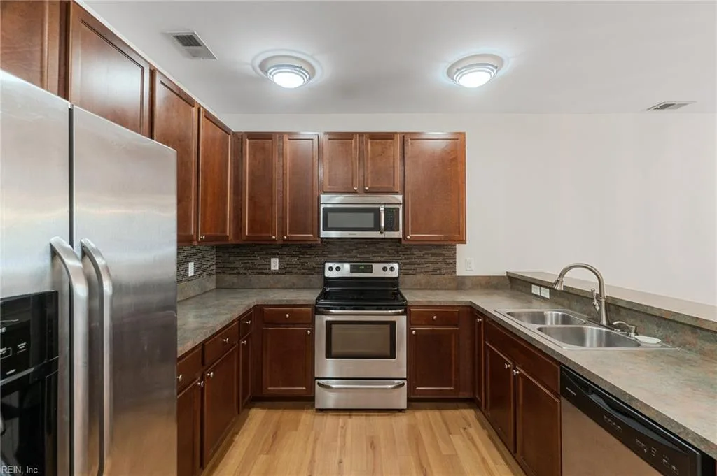2424 Chancery LN #105, CHESAPEAKE VA 23321 thumb 10