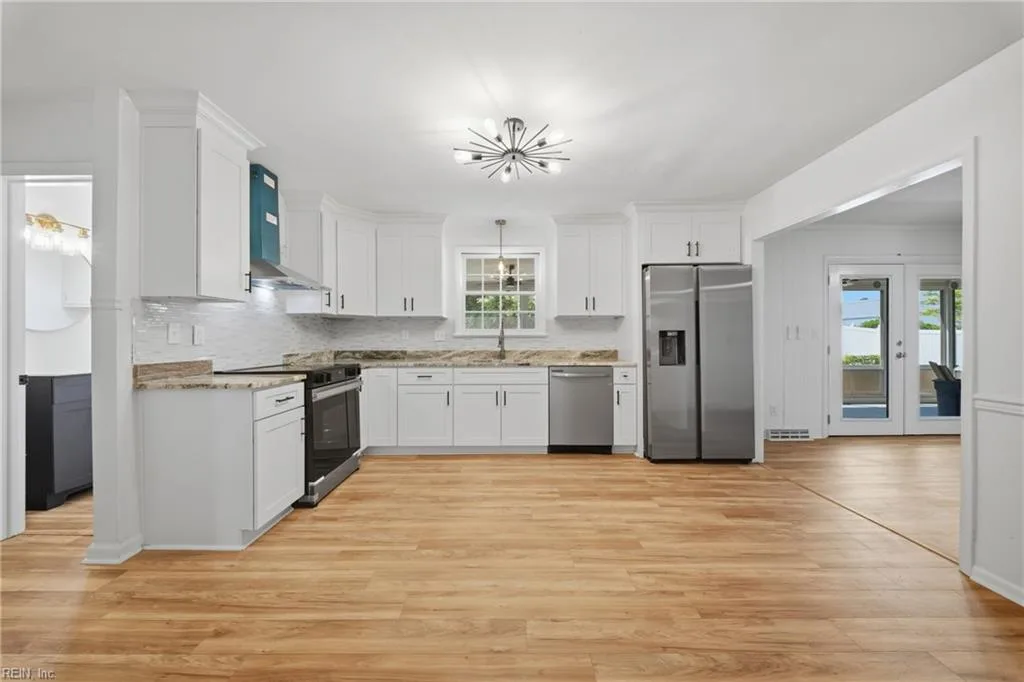 6809 Fordwick DR, NORFOLK VA 23518 thumb 12