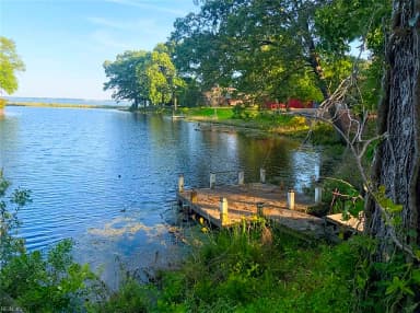 1479 Laurens RD, GLOUCESTER POINT VA 23062 thumb 3