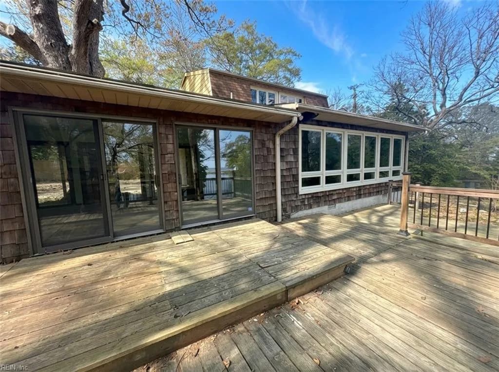 1479 Laurens RD, GLOUCESTERPOINT VA 23062 thumb 6