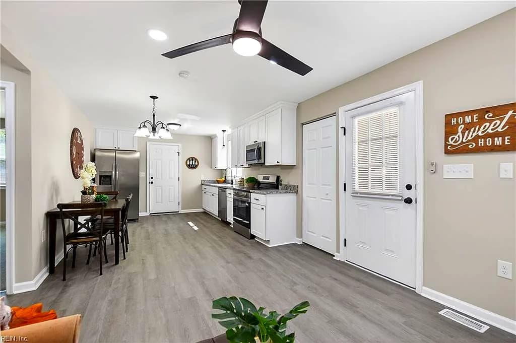 1803 Loudoun AVE, PORTSMOUTH VA 23707 - Main photo