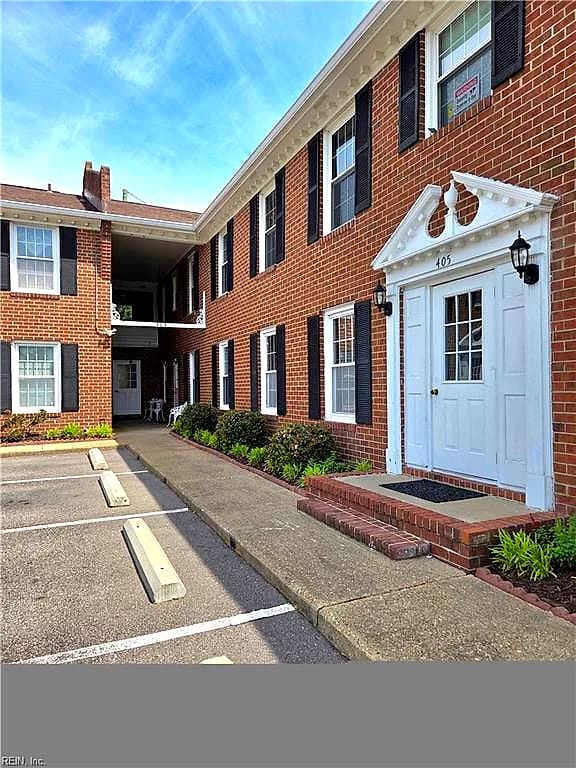 405 Erle CRES #105, VIRGINIA BEACH VA 23451 - Main photo