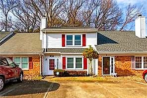 4 Covenant CT, HAMPTON VA 23666 - Main photo