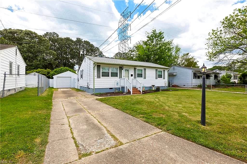 1012 72nd ST, NEWPORT NEWS VA 23605 - Main photo