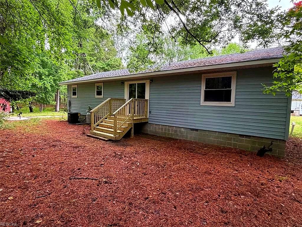 115 Clark LN, SEAFORD VA 23696 - Photo 4