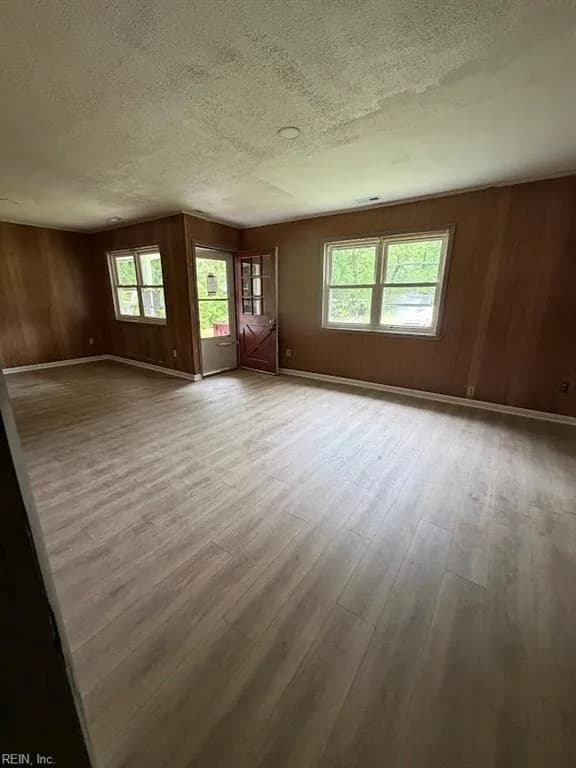 115 Clark LN, SEAFORD VA 23696 thumb 6