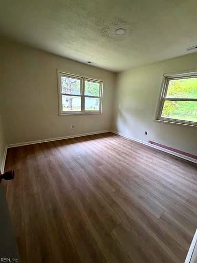 115 Clark LN, SEAFORD VA 23696 thumb 8