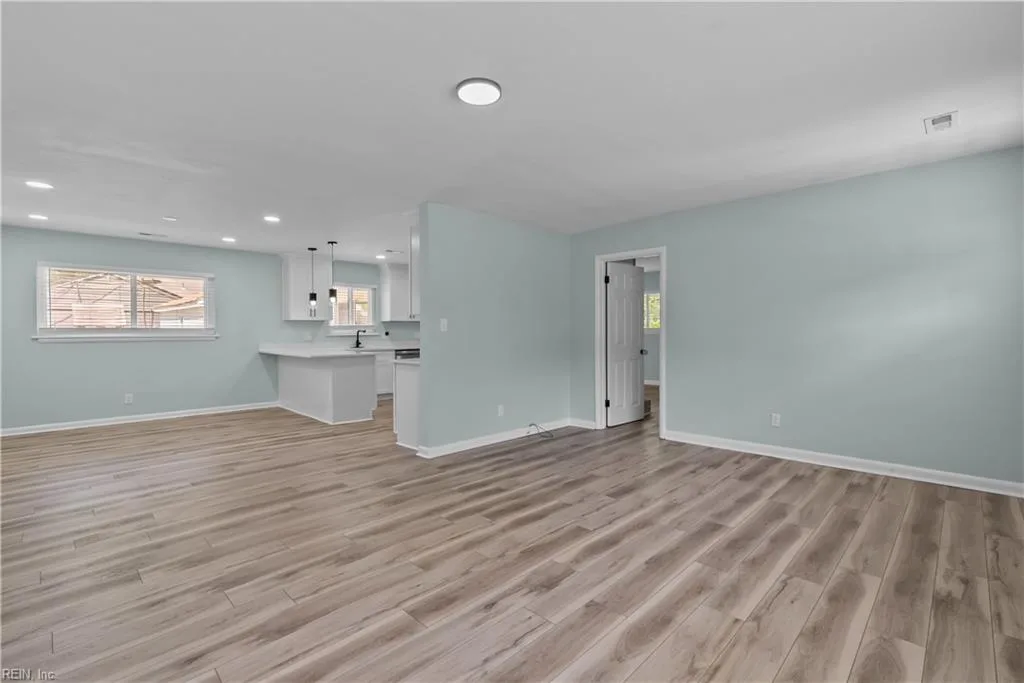 152 Mann DR, CHESAPEAKE VA 23322 thumb 6