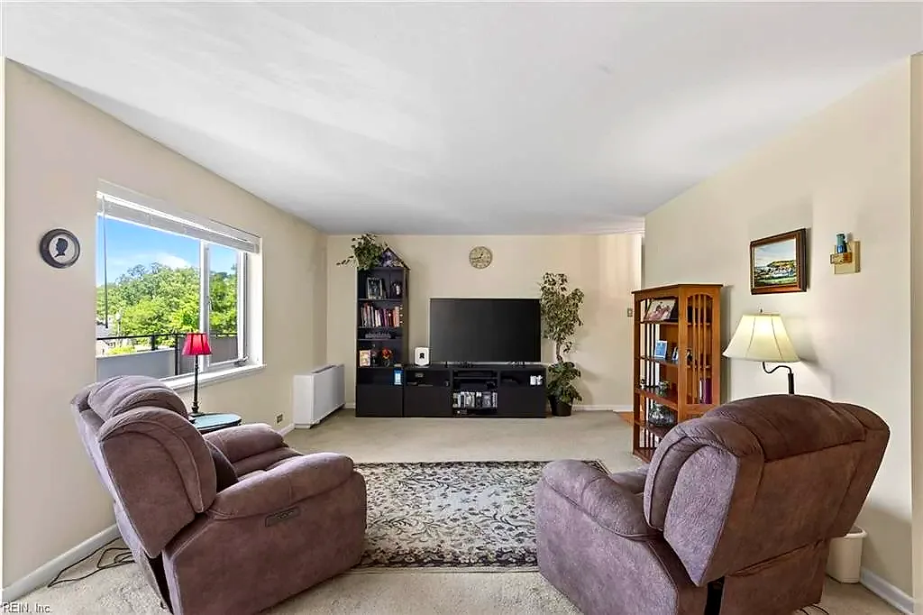 7320 Glenroie AVE #3E, NORFOLK VA 23505 thumb 12