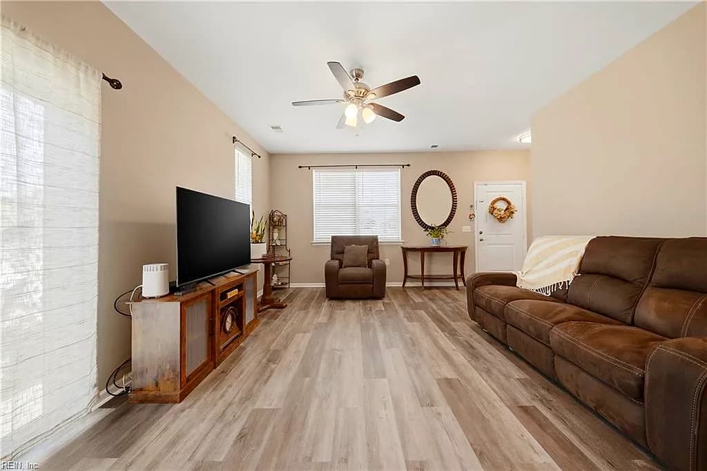661 Lacy Oak DR, CHESAPEAKE VA 23320 thumb 8
