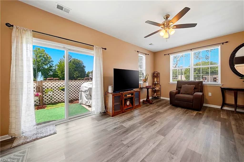 661 Lacy Oak DR, CHESAPEAKE VA 23320 thumb 9