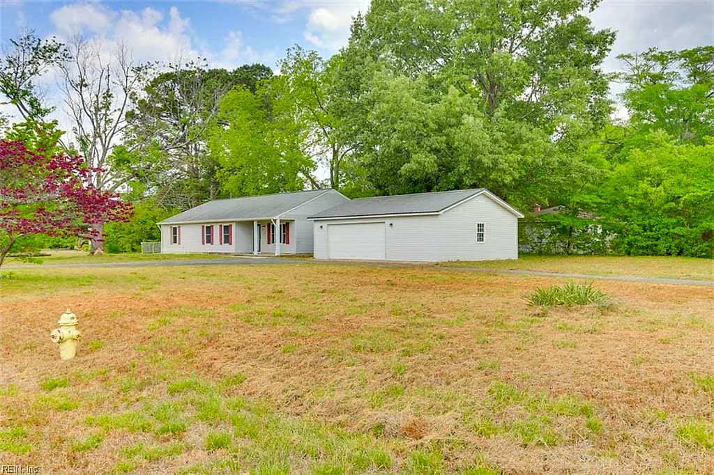 6881 Michael LN, HAYES VA 23072 - Main photo