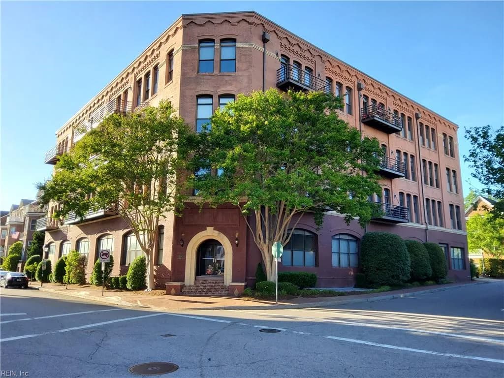 230 W Tazewell ST #208, NORFOLK VA 23510 - Main photo