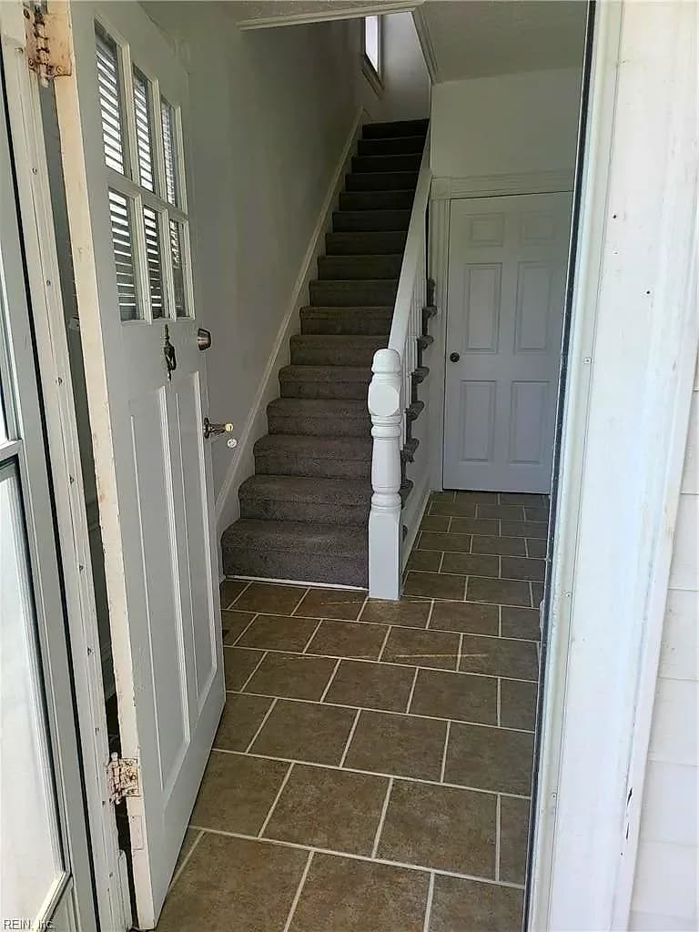 108 E Howard ST, HAMPTON VA 23663 thumb 6