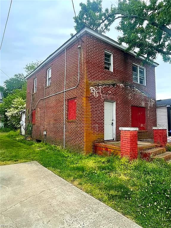 4310 Roanoke AVE, NEWPORT NEWS VA 23607 - Main photo