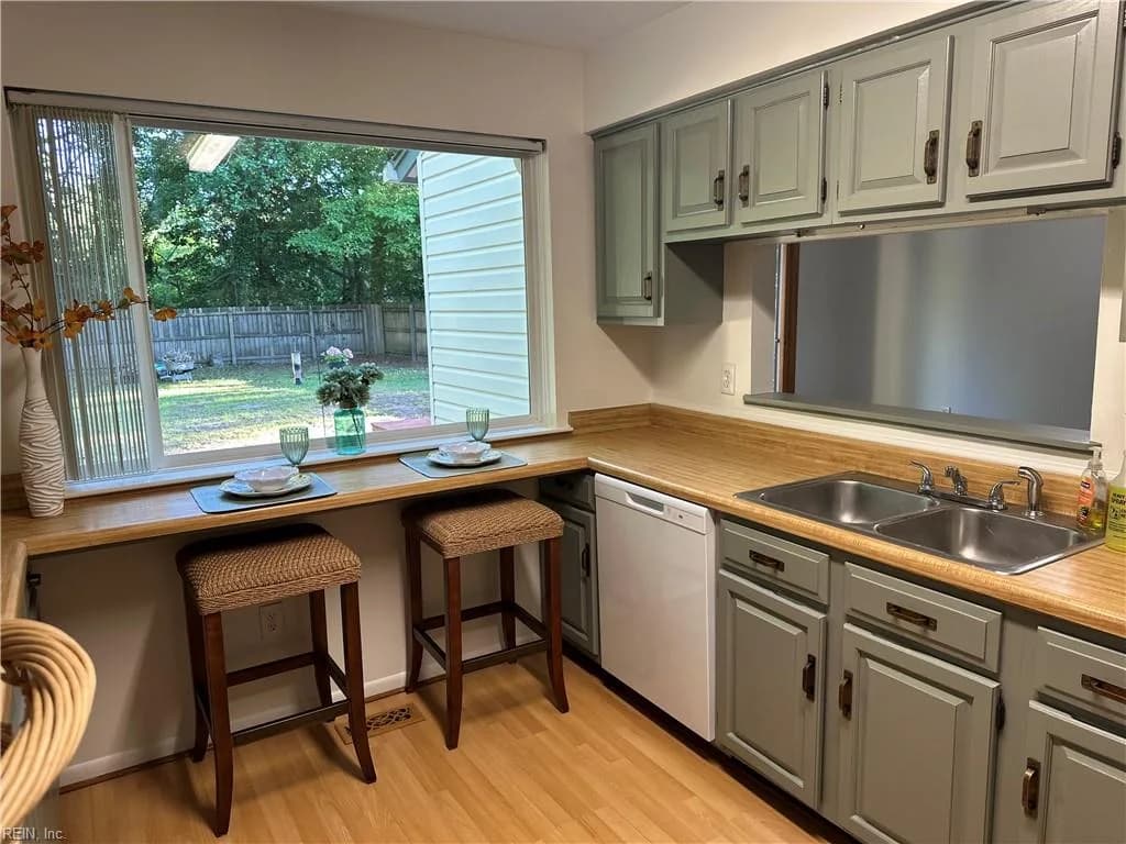 106 Penrith XING, YORKTOWN VA 23692 thumb 11