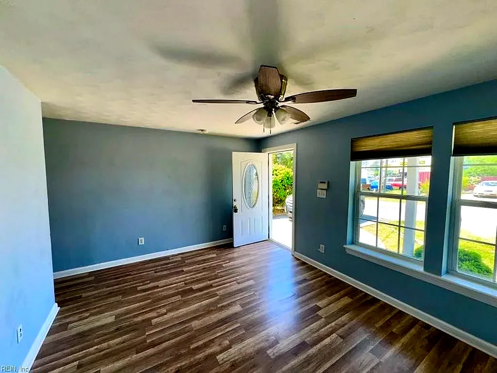 2537 Staunton AVE, PORTSMOUTH VA 23704 - Photo 5