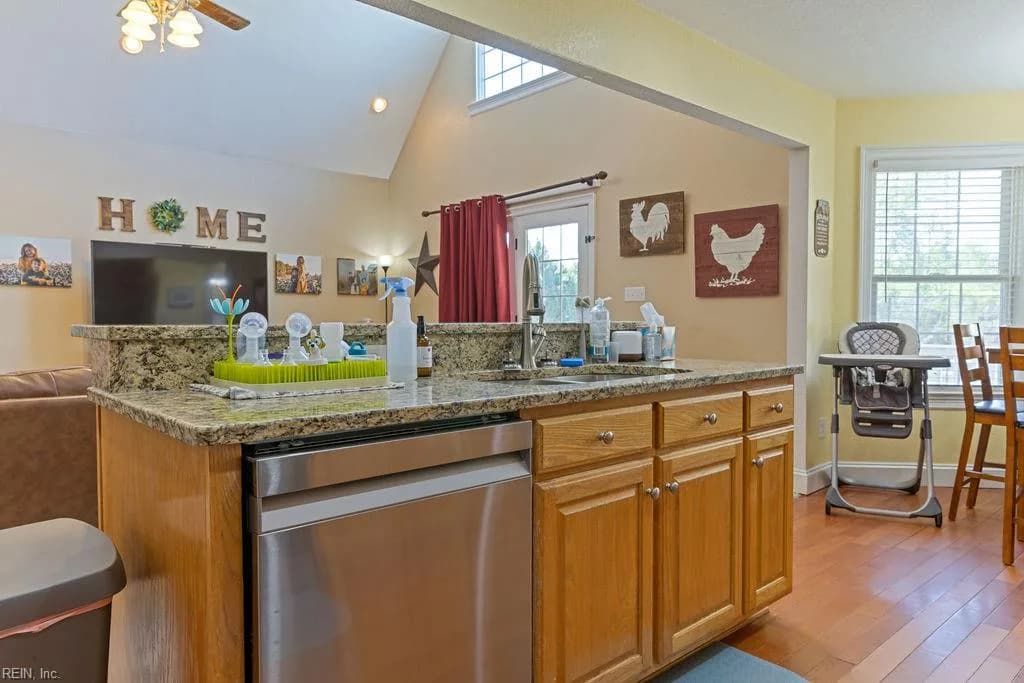 21262 Buckhorn Quarter RD, COURTLAND VA 23837 thumb 10