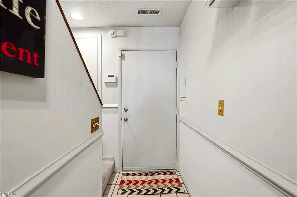 1310 Linkhorn CIR, VIRGINIABEACH VA 23451 - Photo 3