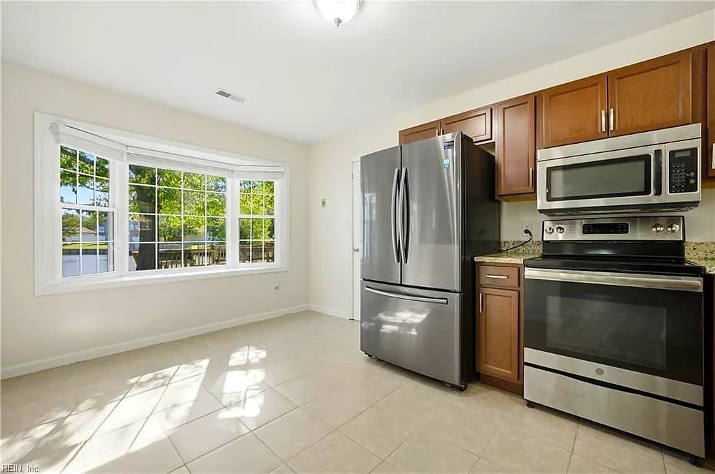 166 Fairmont DR, HAMPTON VA 23666 thumb 8