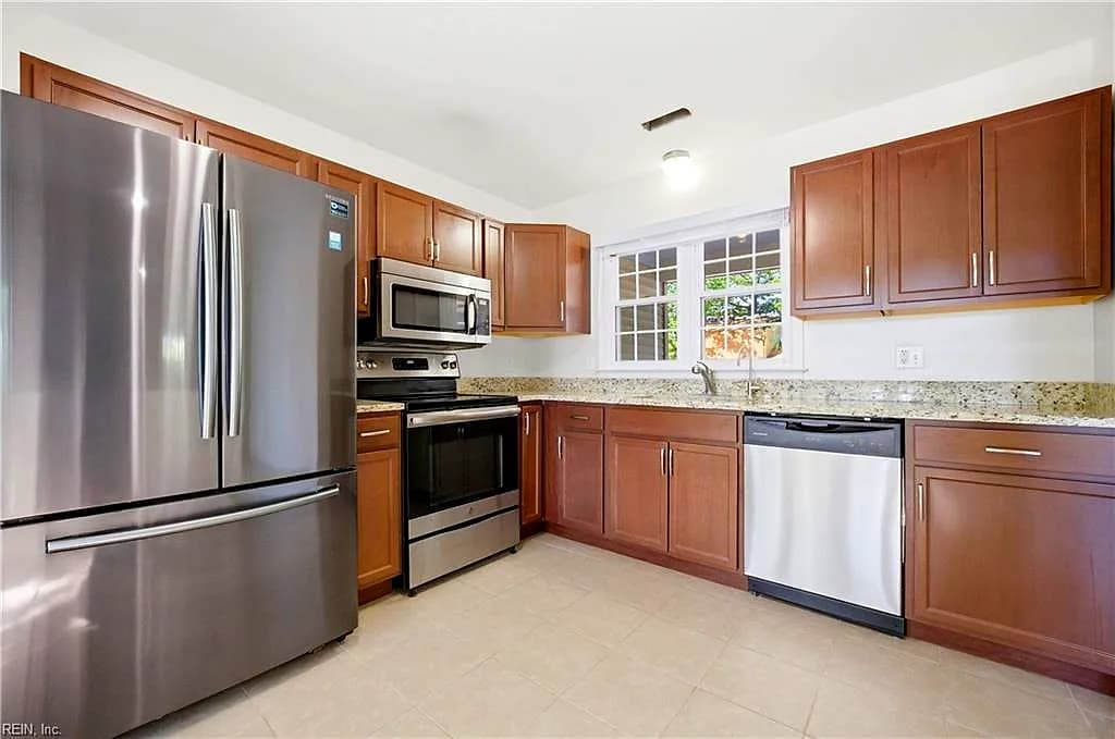 166 Fairmont DR, HAMPTON VA 23666 thumb 9