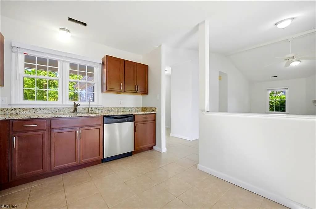 166 Fairmont DR, HAMPTON VA 23666 thumb 10