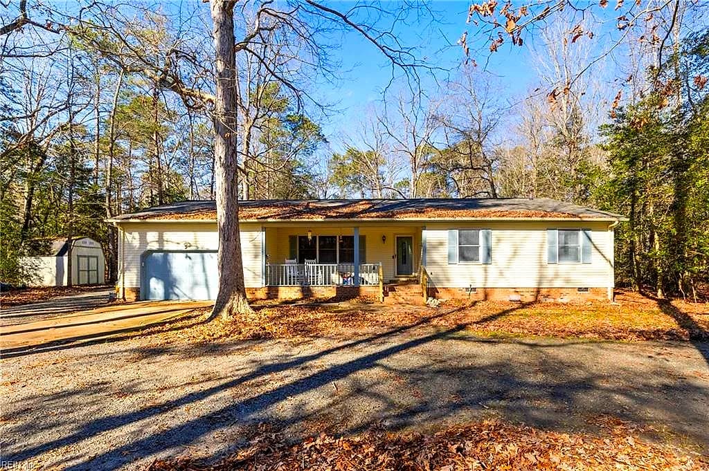 5403 Jonquil LN, GLOUCESTER VA 23061 - Main photo