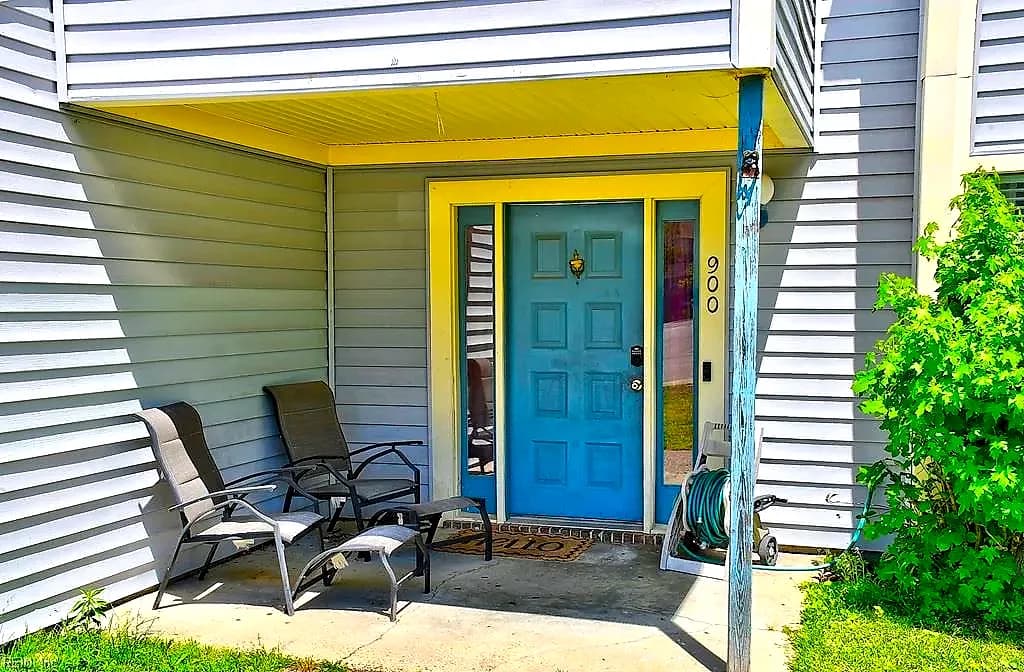 900 Meadowburm CIR, VIRGINIABEACH VA 23452 - Photo 4
