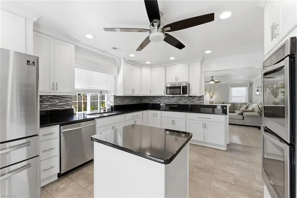 415 Prince Michael CT, CHESAPEAKE VA 23320 thumb 10