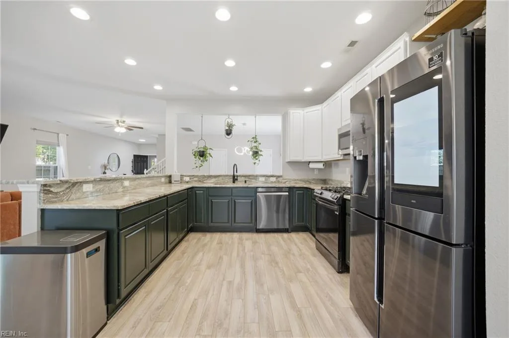 1002 Midway DR, CHESAPEAKE VA 23322 thumb 8