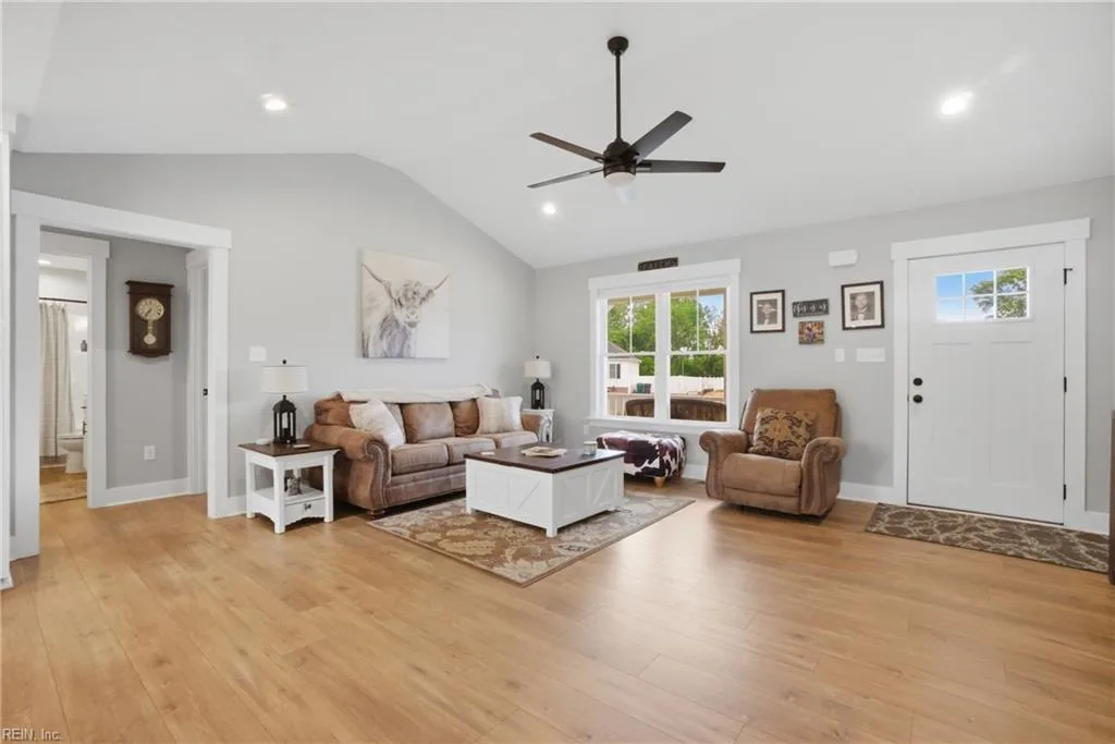 330 Pinecliffe DR, COLONIALHEIGHTS VA 23834 thumb 10